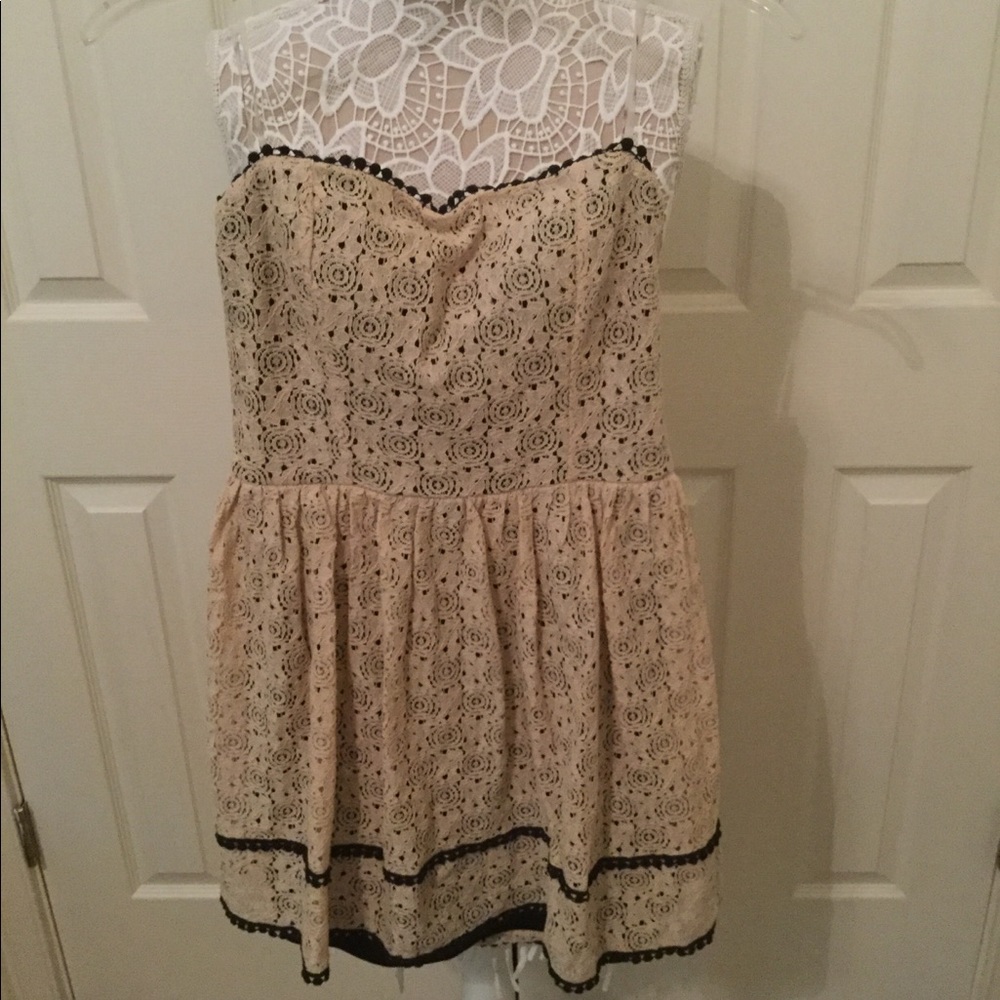 Sequin Hearts strapless dress